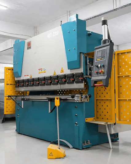 Presse plieuse 40T / 2200